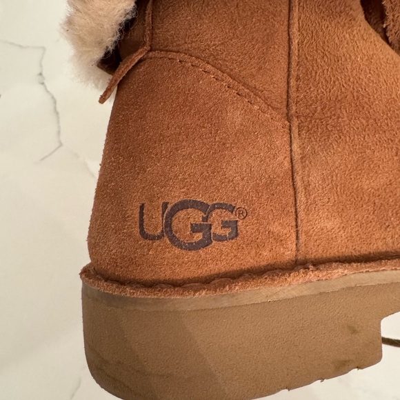 UGG Women's Quincy Boots Size 7 - Picture 9 of 13
